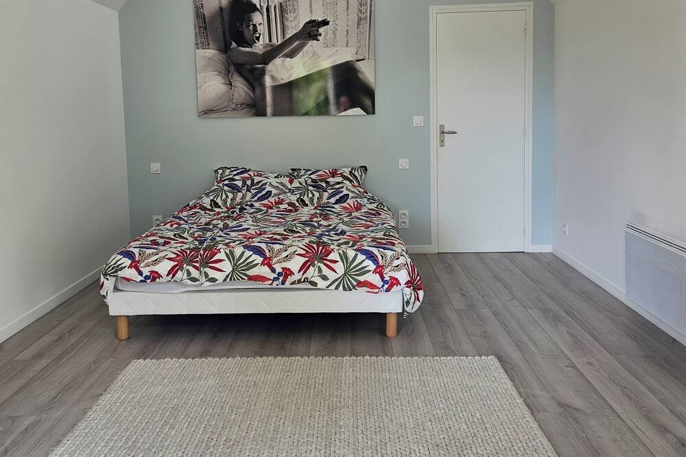Photo of Bedroom in Saint-Gatien-des-Bois