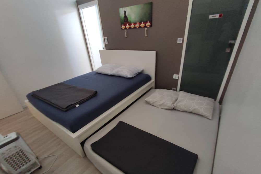 Photo of Bedroom in Roissy-en-France