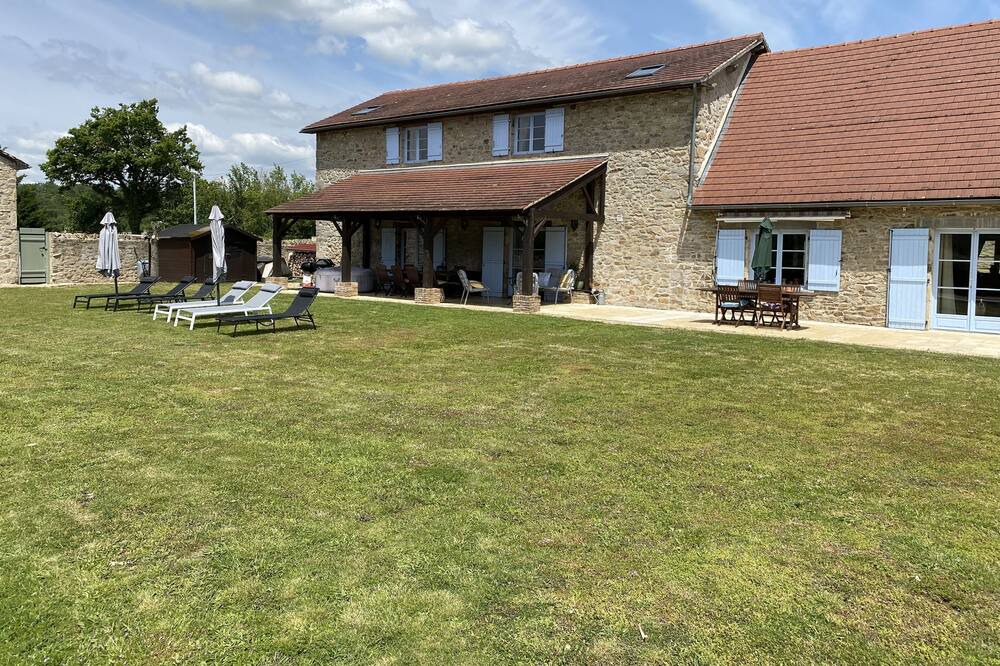Photo of Outdoor in Dompierre-les-Eglises
