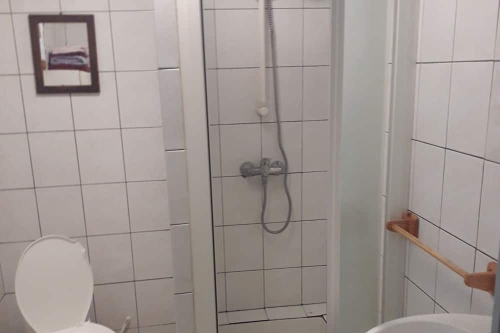 Photo of Bathroom in Saint-Amand-en-Puisaye
