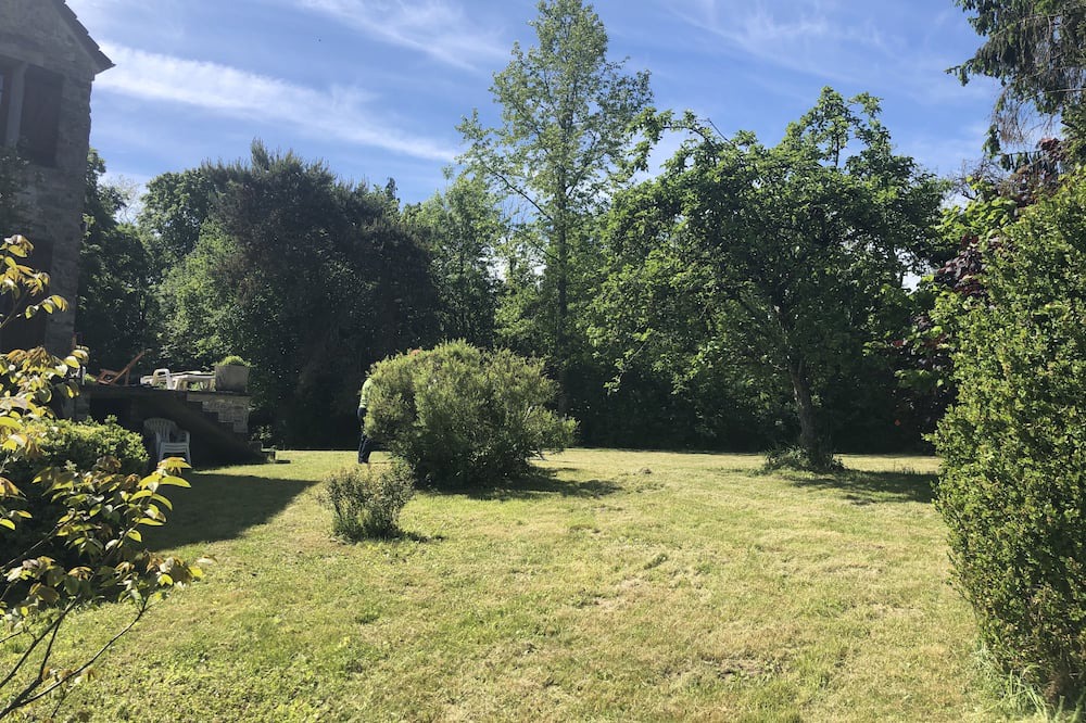 Photo of Outdoor in Courmont