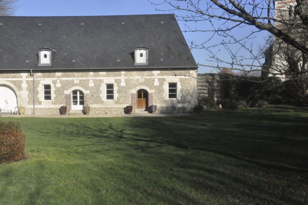 Photo of Outdoor in Saint-Sauveur-d'Emalleville