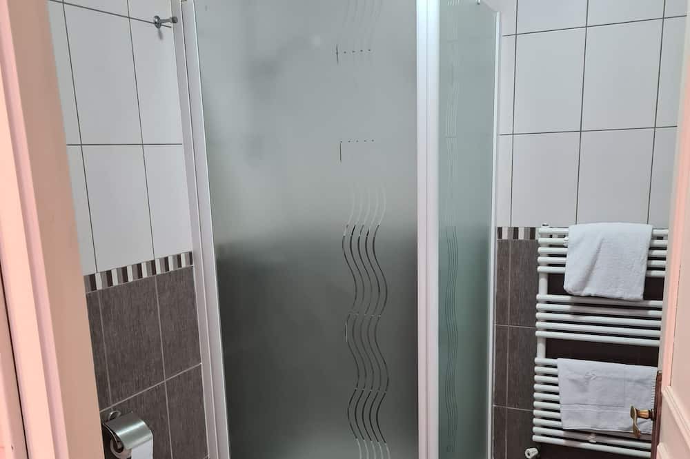 Photo of Bathroom in Saint-Pol-sur-Ternoise