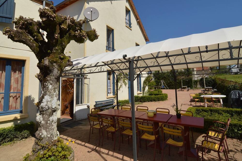Photo of Patio Balcony in Saint-Honore-les-Bains