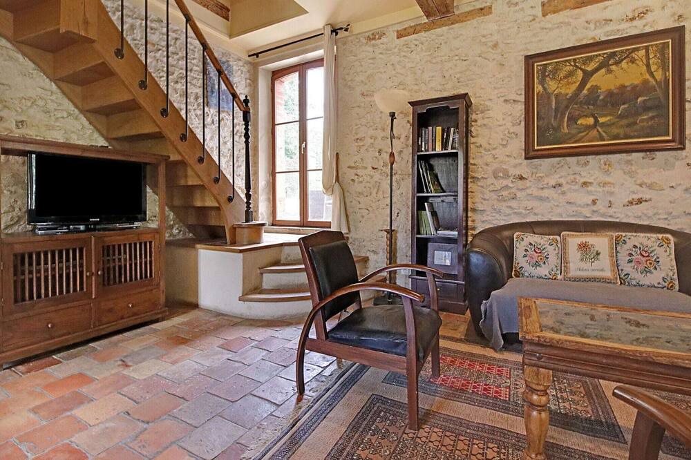 Photo of Livingroom in Raizeux