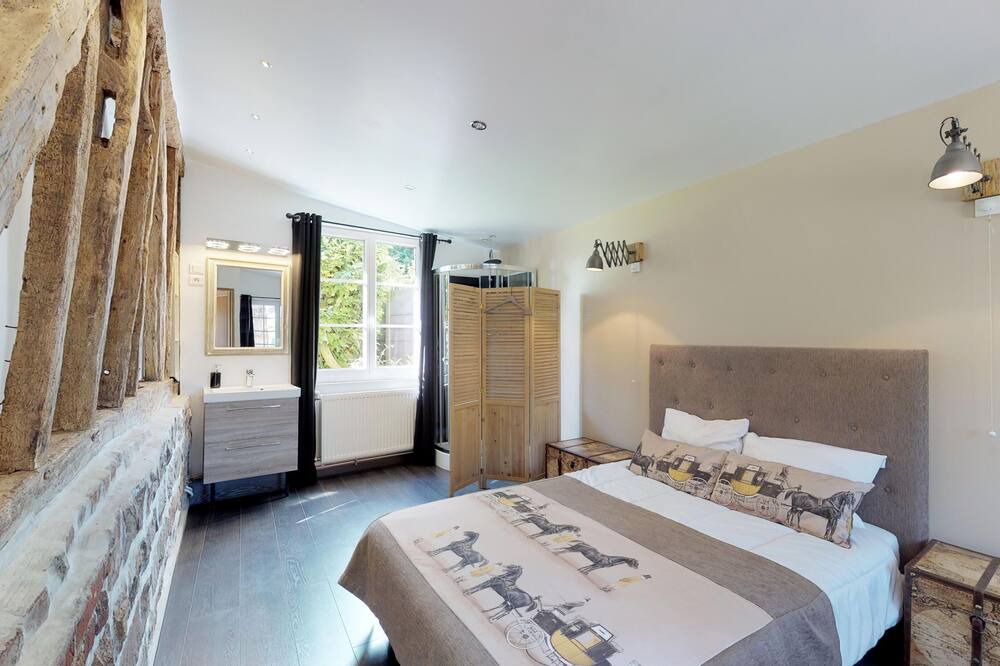Photo of Bedroom in Talmas