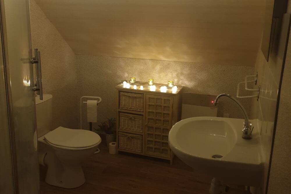 Photo of Bathroom in Courcelles-au-Bois