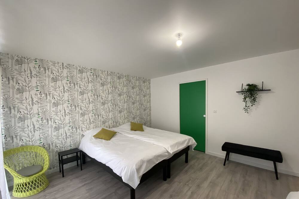 Photo of Bedroom in Prisse