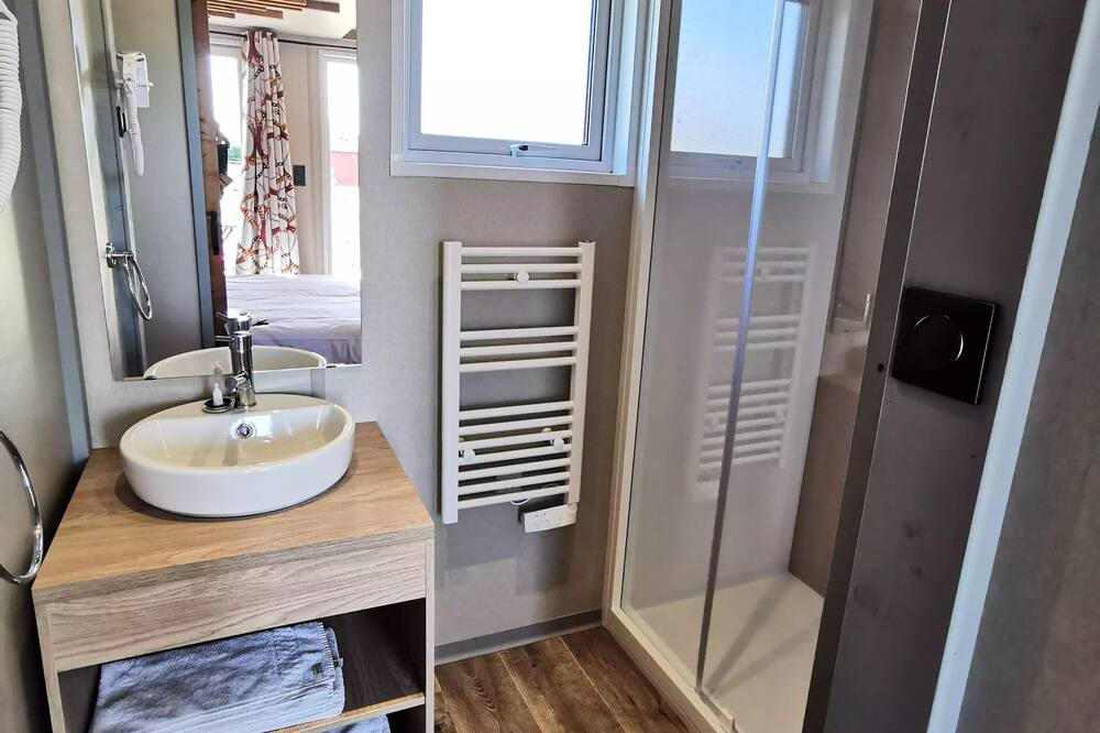 Photo of Bathroom in Lignieres