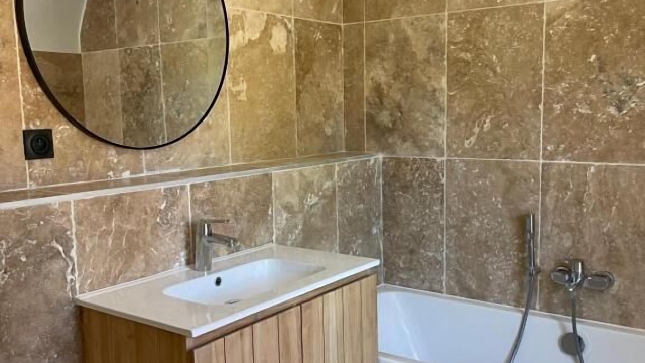 Photo of Bathroom in Saint-Denis-le-Ferment