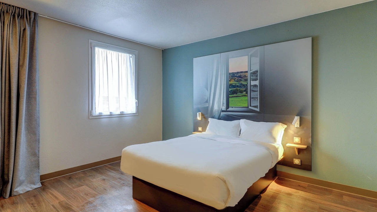 Photo of Bedroom in Ecuisses