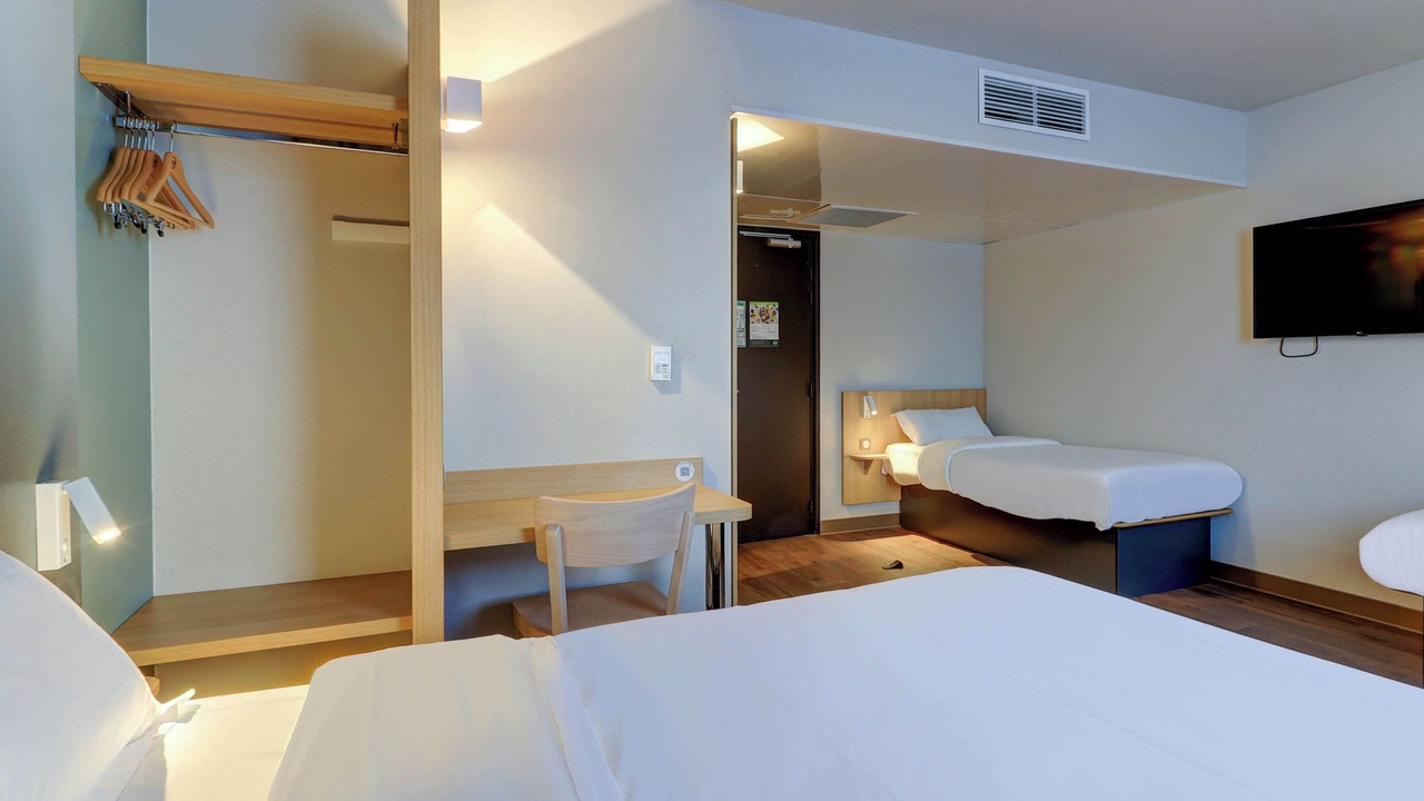 Photo of Bedroom in Ecuisses