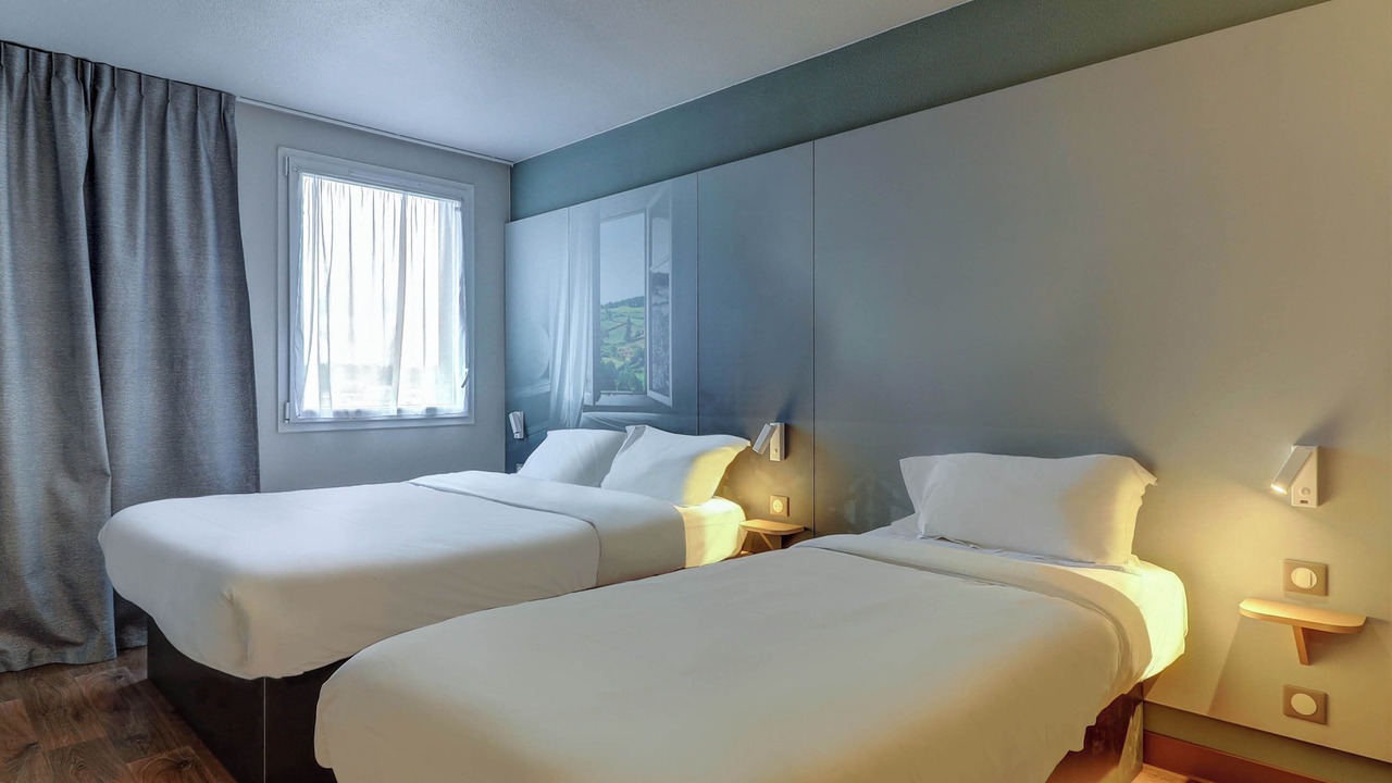Photo of Bedroom in Ecuisses