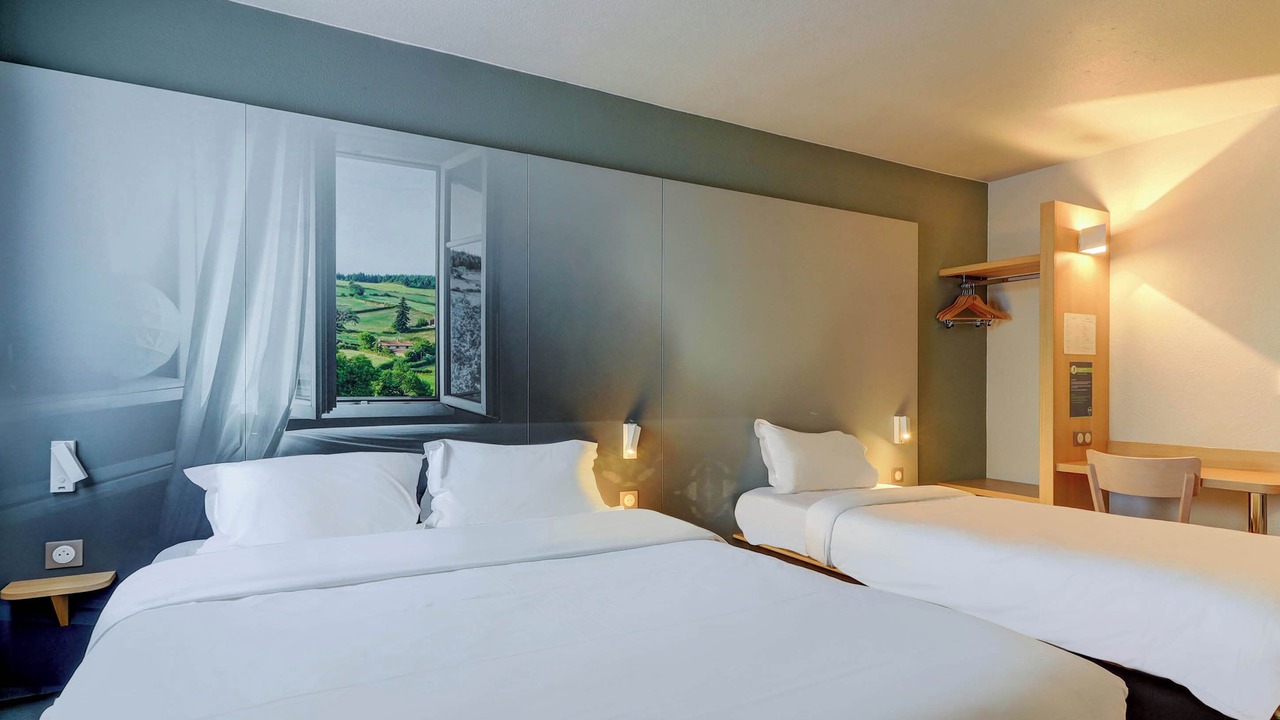 Photo of Bedroom in Ecuisses