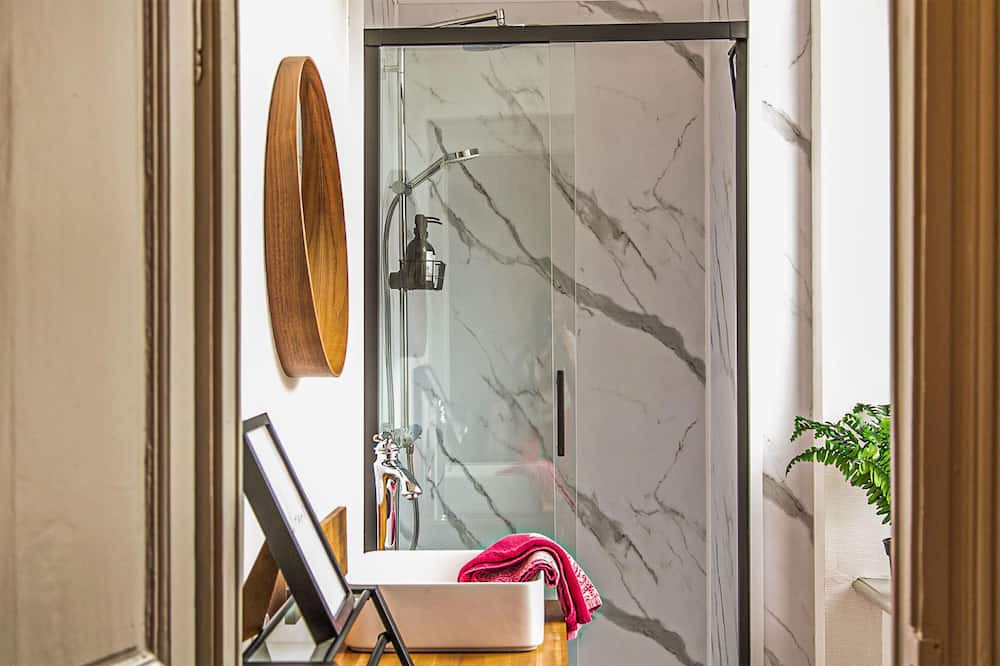 Photo of Bathroom in Montreuil-sur-Mer