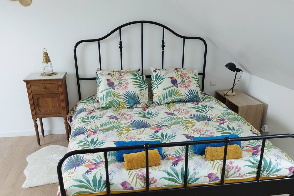 Photo of Bedroom in Elbeuf