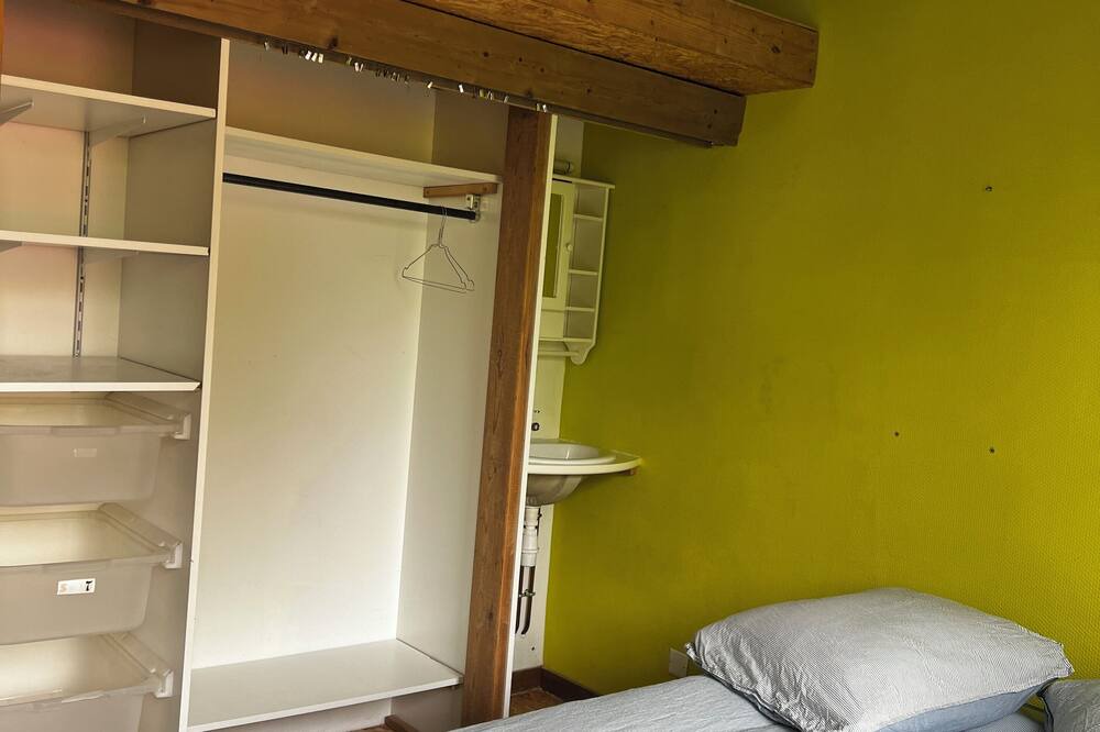 Photo of Bedroom in Tosny