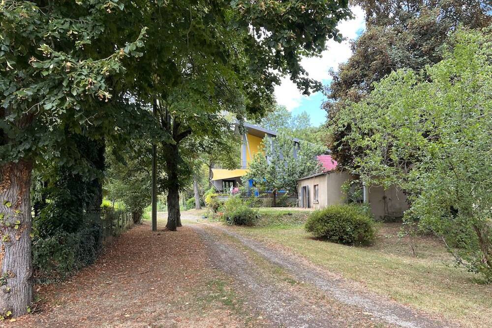 Photo of Outdoor in Tosny