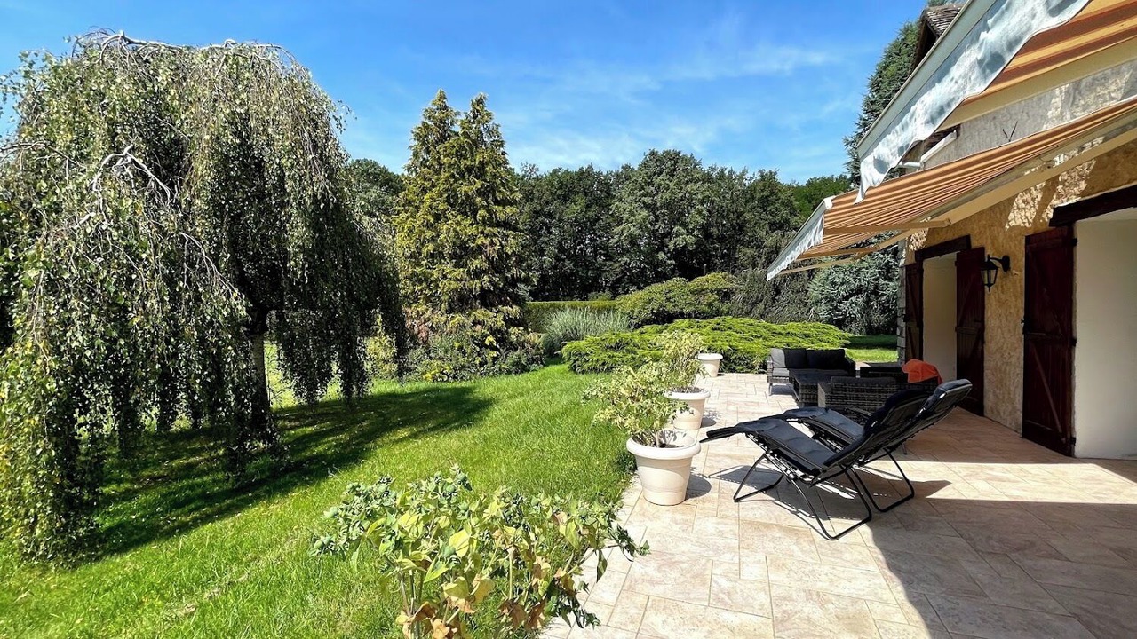 Photo of Outdoor in Cheroy