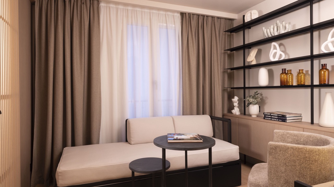 Photo of Bedroom in 10th Arrondissement