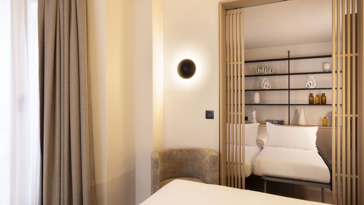 Photo of Bedroom in 10th Arrondissement