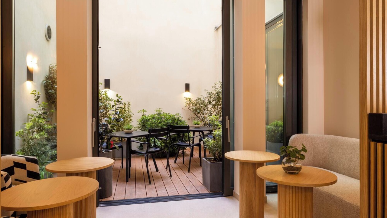 Photo of Patio Balcony in 10th Arrondissement