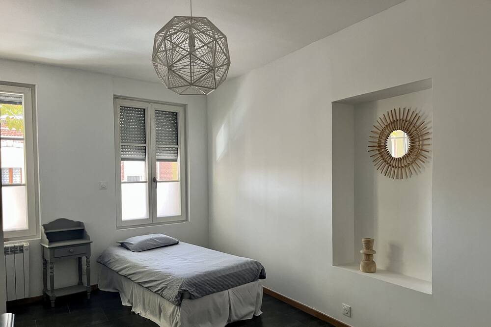 Photo of Bedroom in Valenciennes
