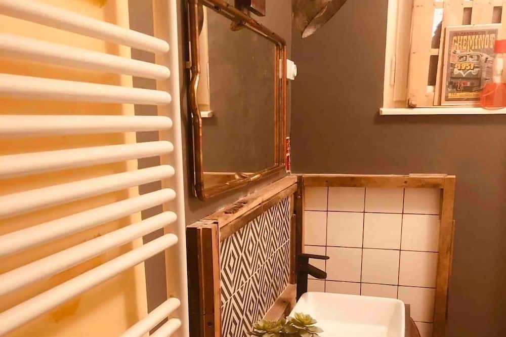 Photo of Bathroom in Valmont