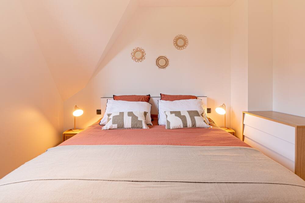 Photo of Bedroom in Saint-Ouen-de-Thouberville