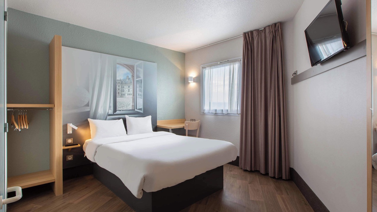 Photo of Bedroom in Nouan-sur-Loire