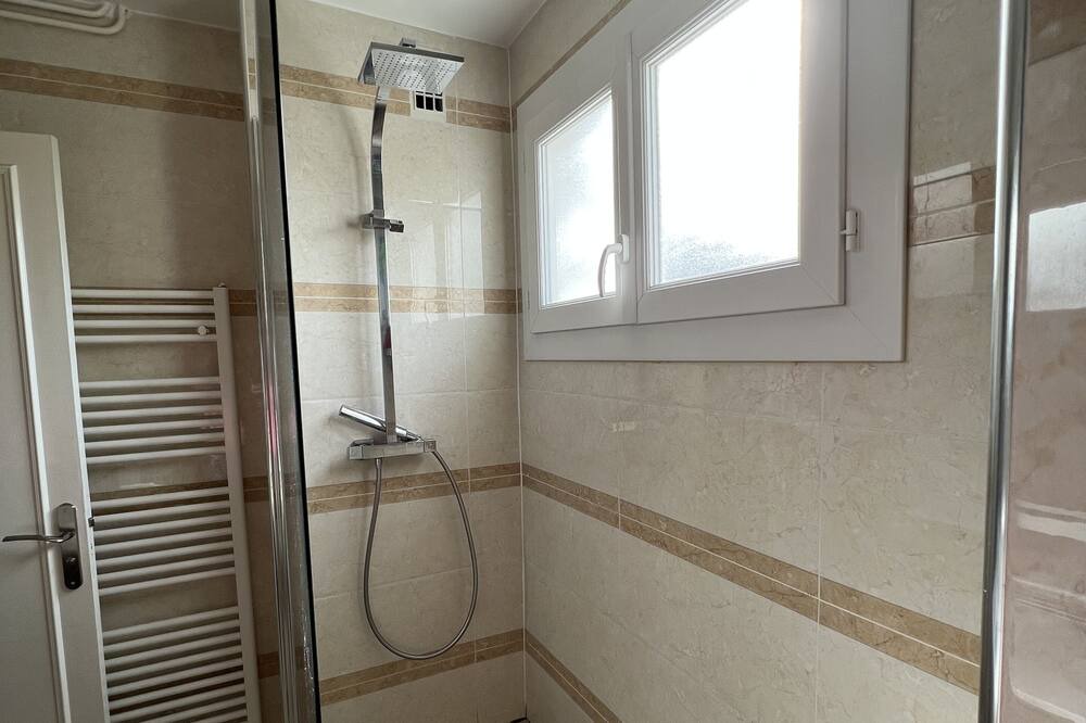Photo of Bathroom in Enghien-les-Bains