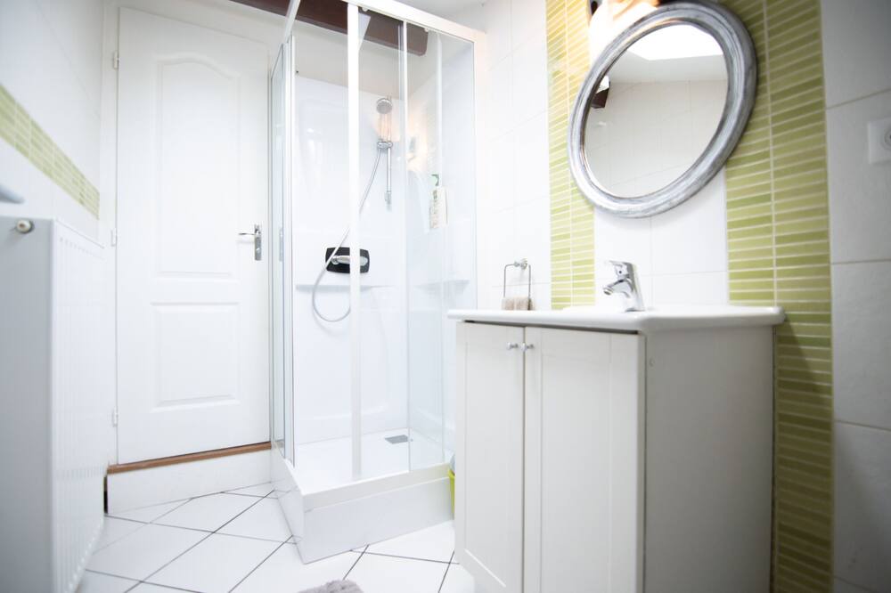 Photo of Bathroom in Sours