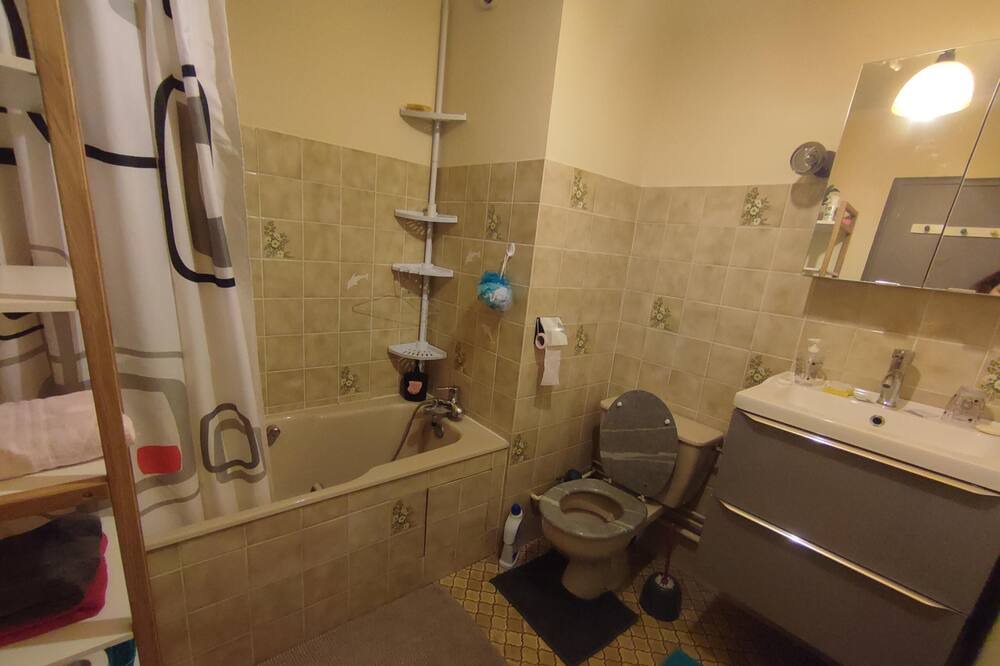 Photo of Bathroom in Nevers