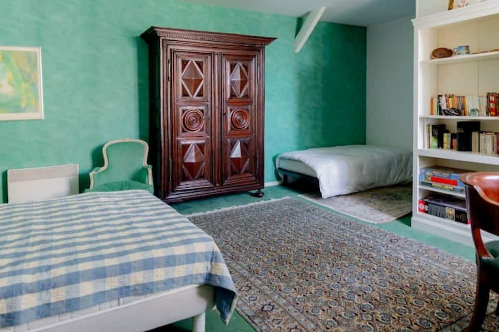 Photo of Bedroom in Coutures
