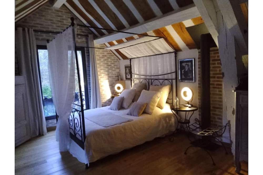 Photo of Bedroom in Rochefort-en-Yvelines