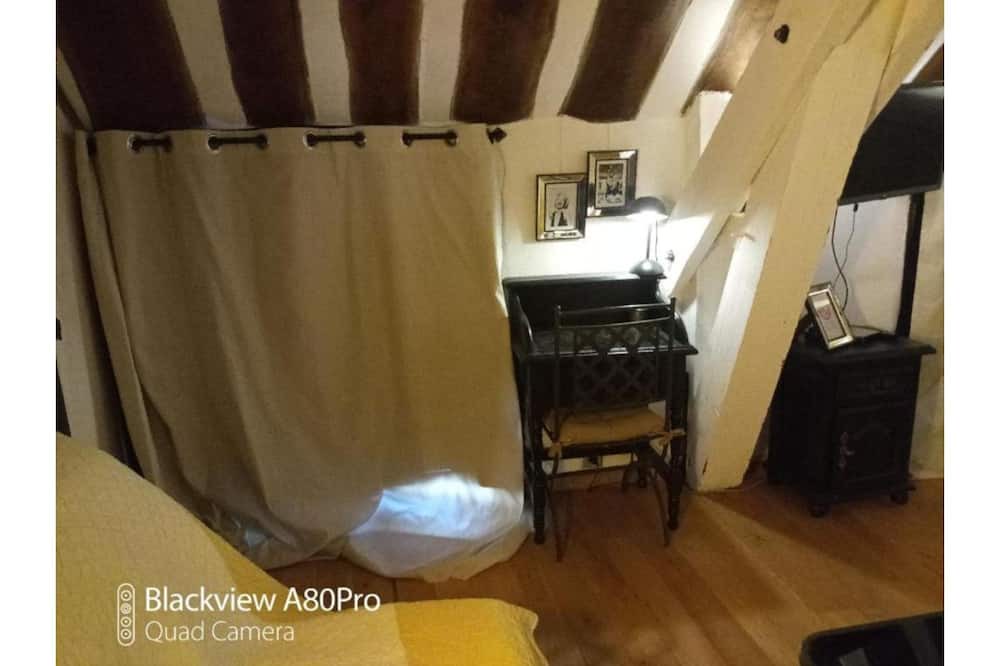 Photo of Bedroom in Rochefort-en-Yvelines