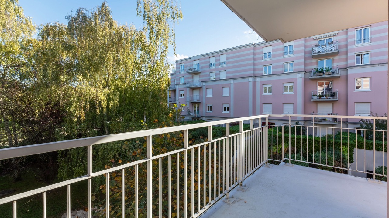 Photo of Outdoor in L'Hay-les-Roses