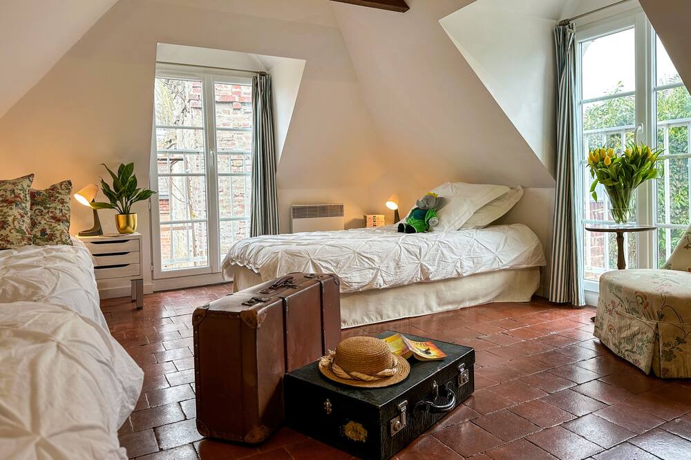 Photo of Bedroom in Quesnoy-le-Montant