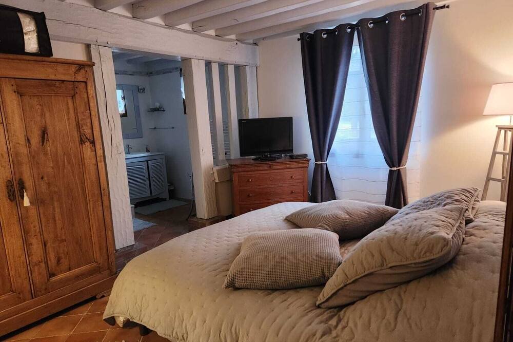 Photo of Bedroom in Fontaine-la-Louvet