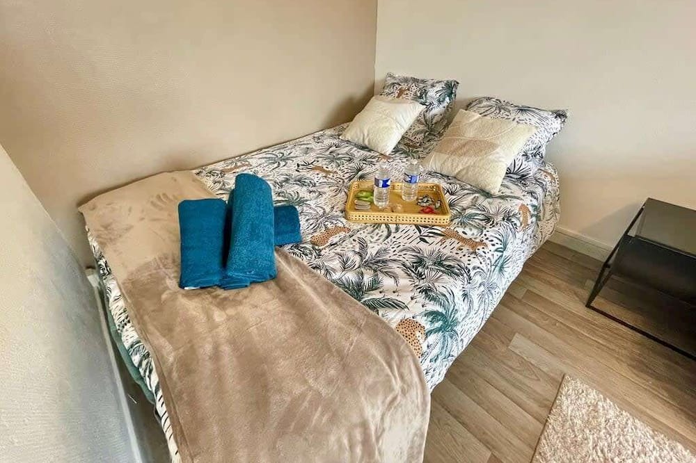 Photo of Bedroom in Troyes