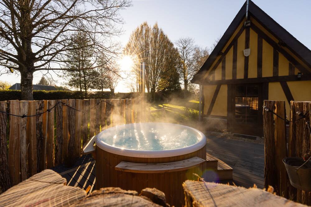 Photo of Outdoor in Saint-Denis-le-Thiboult