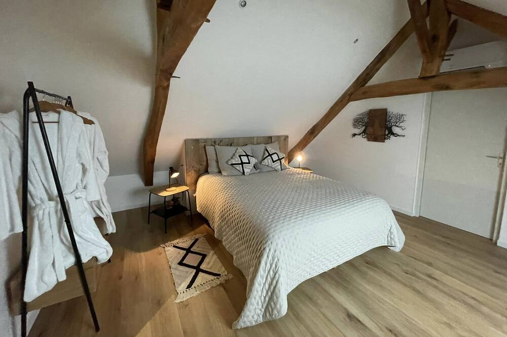 Photo of Bedroom in Blerancourt