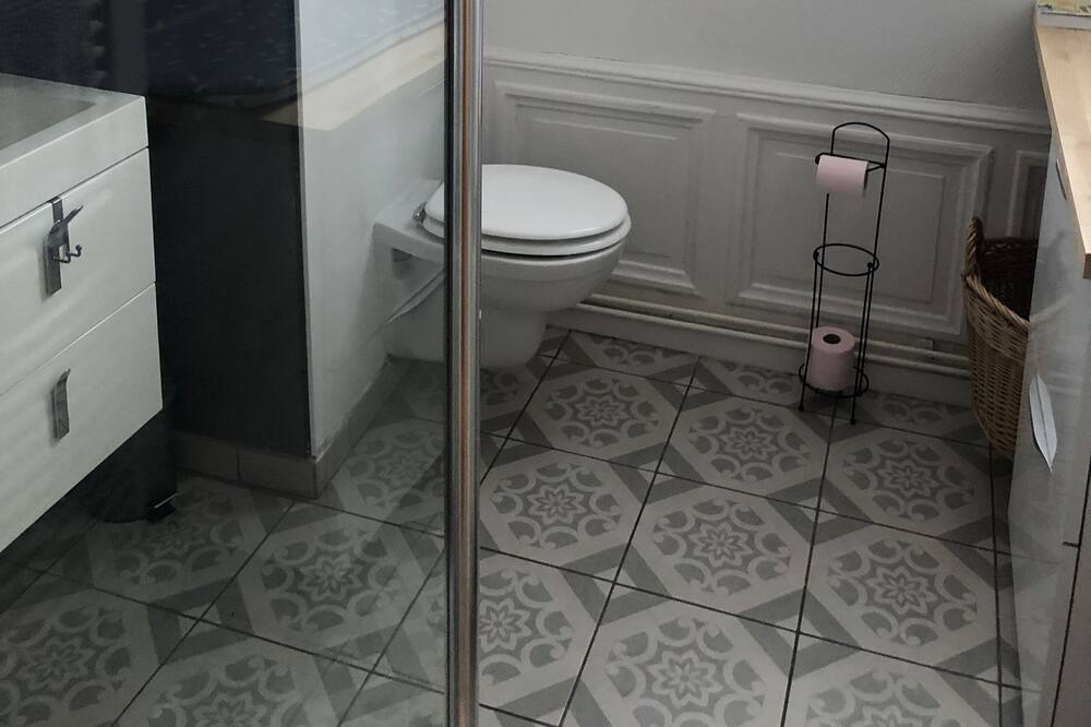 Photo of Bathroom in Saint-Quentin