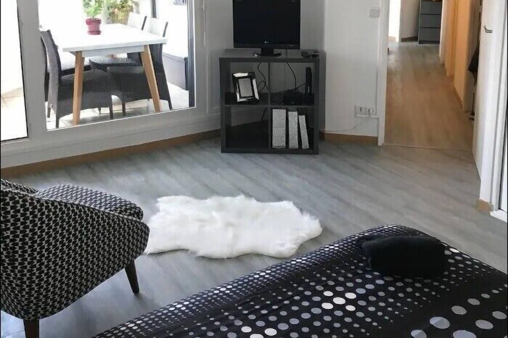 Photo of Bedroom in Center