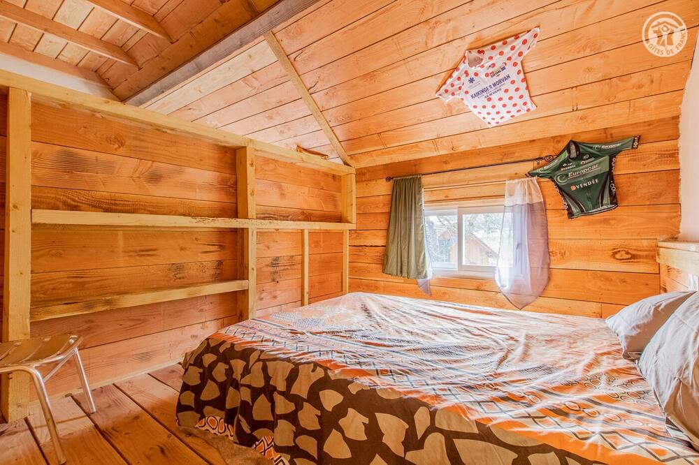 Photo of Bedroom in Cussy-en-Morvan
