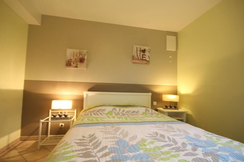 Photo of Bedroom in Authieux-Ratieville