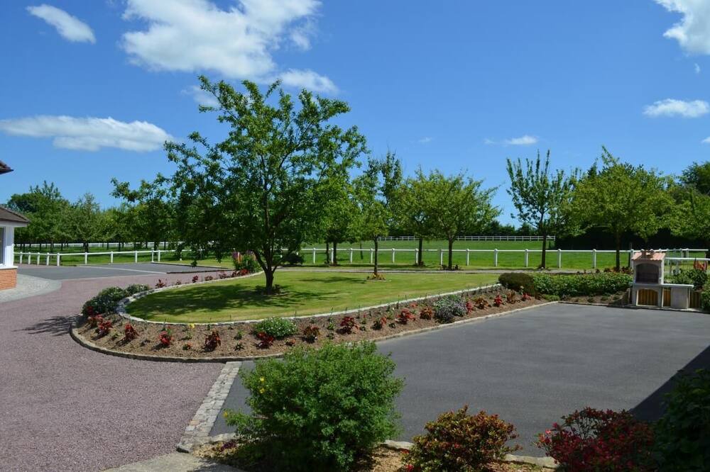 Photo of Outdoor in Authieux-Ratieville