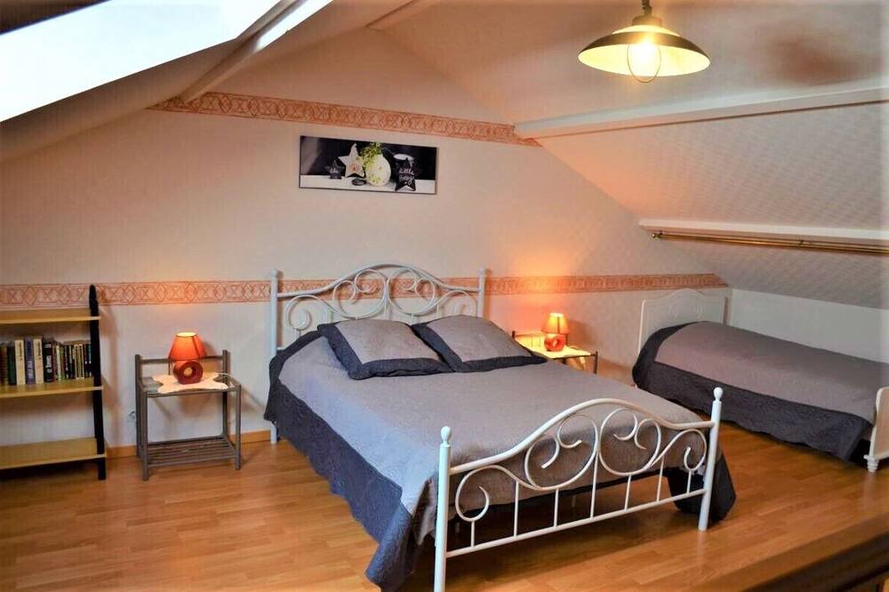 Photo of Bedroom in Authieux-Ratieville