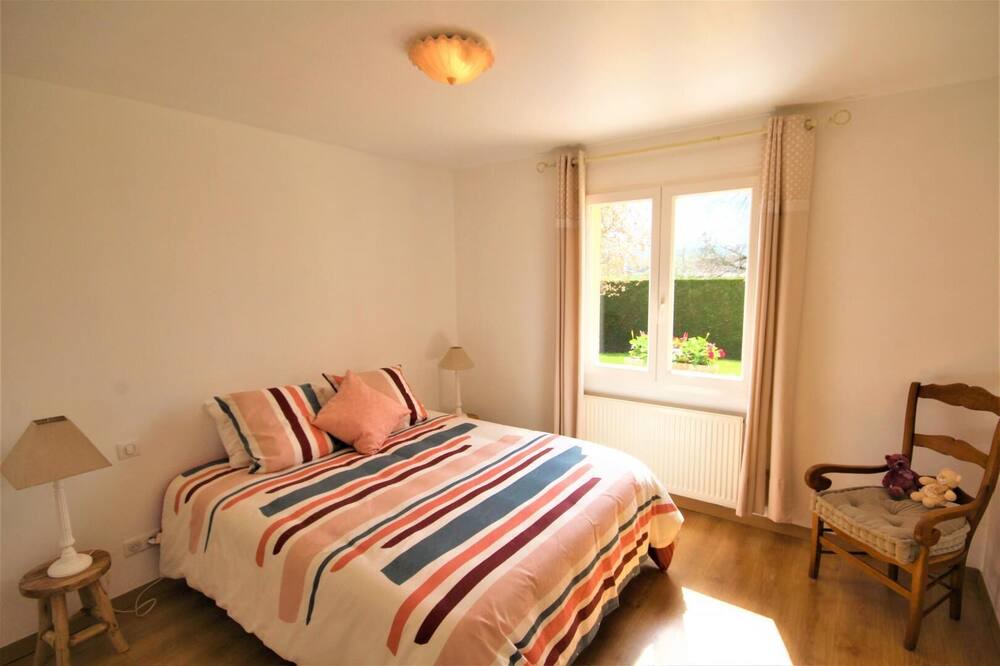 Photo of Bedroom in Mesnieres-en-Bray