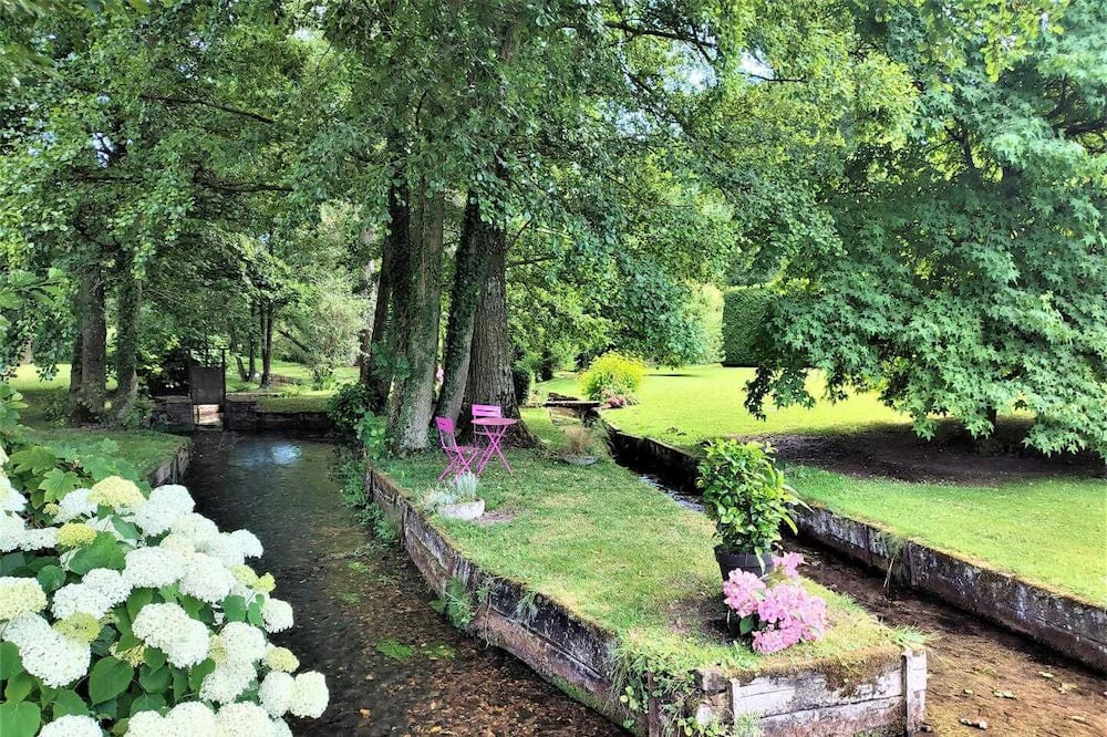 Photo of Outdoor in Ellecourt